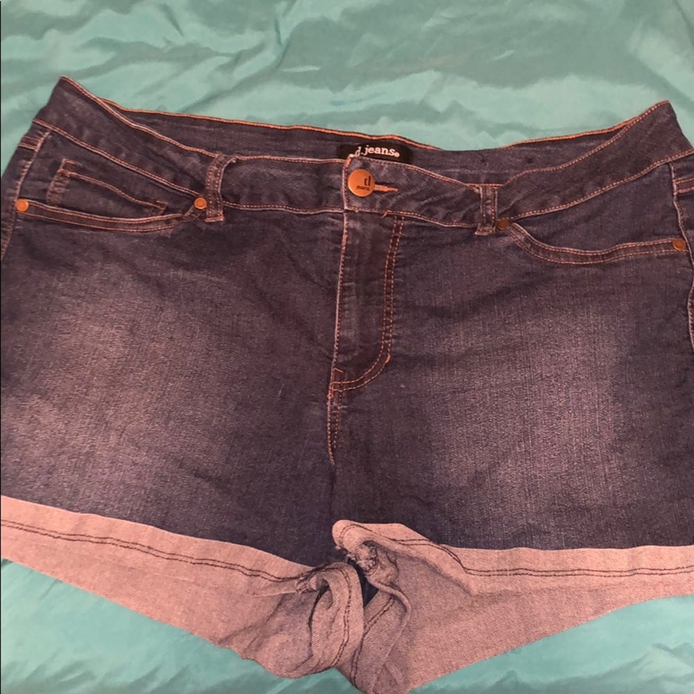 Stretchy Jean shorts